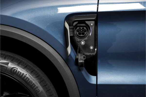 Lynk & Co 01 1.5 PHEV 261PK MY23 | Black Pakket | Donkere hemel | 360 Camera | 7.4 kWh boordlader | S/K-panodak | Adapt. Cruise | Memory | Elek. klep | LM 20" | 8516