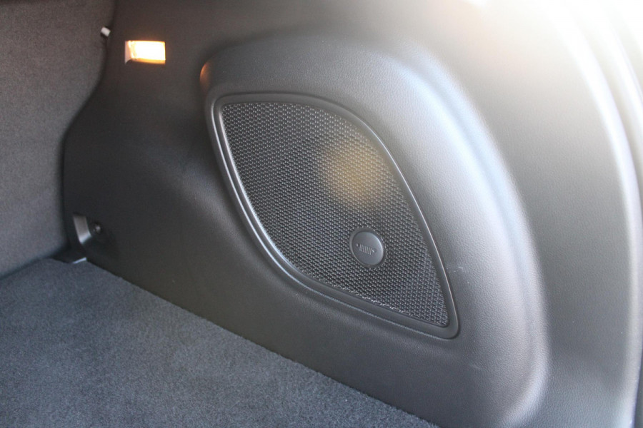 Jeep Compass 1.5T 142PK e-Hybrid North Star | PANORAMISCH SCHUIF / KANTEL DAK | ALPINE AUDIO SYSTEM | NAVIGATIE 10,25 "TOUCHSCREEN | APPLE CARPLAY/ANDROID AUTO | 360° ACHTERUITRIJ | DAB+ RADIO | CLIMATE CONTROL | GLOSS BLACK LICHTMETALEN VELGEN | ADAPTIVE / CRUISE CONTROL | DIGITAAL INSTRUMENTENPANEEL | ELEKTRISCH BEDIENBARE ACHTERKLEP | FULL LED KOPLAMPEN | LED MISTLAMPEN / BOCHTVERLICHTING | KEYLESS ENTRY & START | DRAADLOOS LADEN TELEFOON |