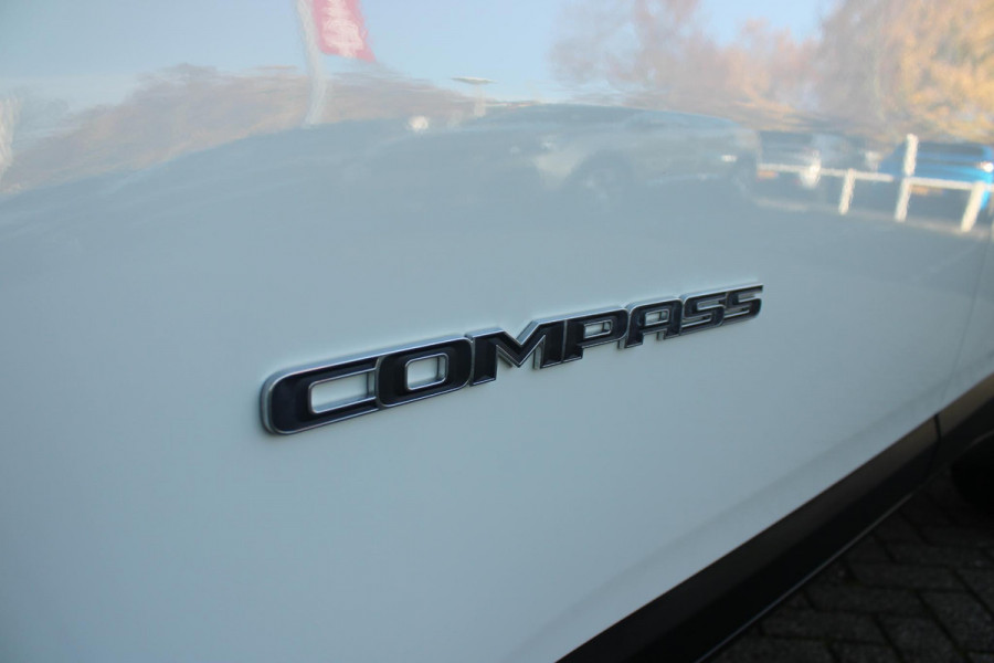 Jeep Compass 1.5T 142PK e-Hybrid North Star | PANORAMISCH SCHUIF / KANTEL DAK | ALPINE AUDIO SYSTEM | NAVIGATIE 10,25 "TOUCHSCREEN | APPLE CARPLAY/ANDROID AUTO | 360° ACHTERUITRIJ | DAB+ RADIO | CLIMATE CONTROL | GLOSS BLACK LICHTMETALEN VELGEN | ADAPTIVE / CRUISE CONTROL | DIGITAAL INSTRUMENTENPANEEL | ELEKTRISCH BEDIENBARE ACHTERKLEP | FULL LED KOPLAMPEN | LED MISTLAMPEN / BOCHTVERLICHTING | KEYLESS ENTRY & START | DRAADLOOS LADEN TELEFOON |