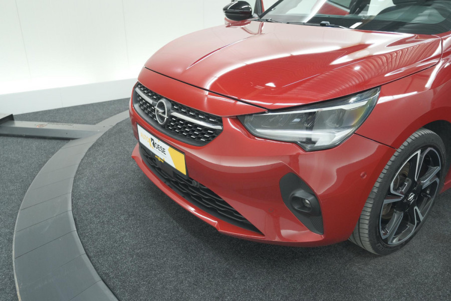 Opel Corsa 1.2 Turbo 100 Ultimate | Panoramadak | Camera | Dodehoekdetectie | Apple Carplay