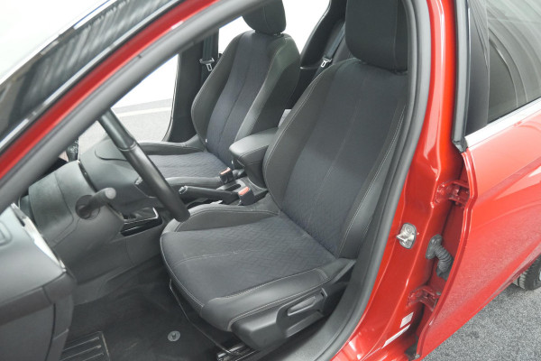 Opel Corsa 1.2 Turbo 100 Ultimate | Panoramadak | Camera | Dodehoekdetectie | Apple Carplay