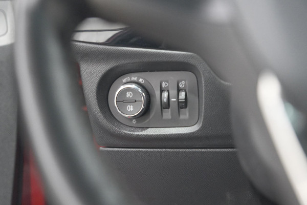 Opel Corsa 1.2 Turbo 100 Ultimate | Panoramadak | Camera | Dodehoekdetectie | Apple Carplay