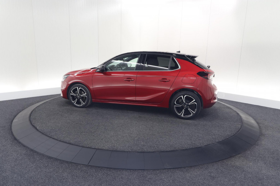 Opel Corsa 1.2 Turbo 100 Ultimate | Panoramadak | Camera | Dodehoekdetectie | Apple Carplay