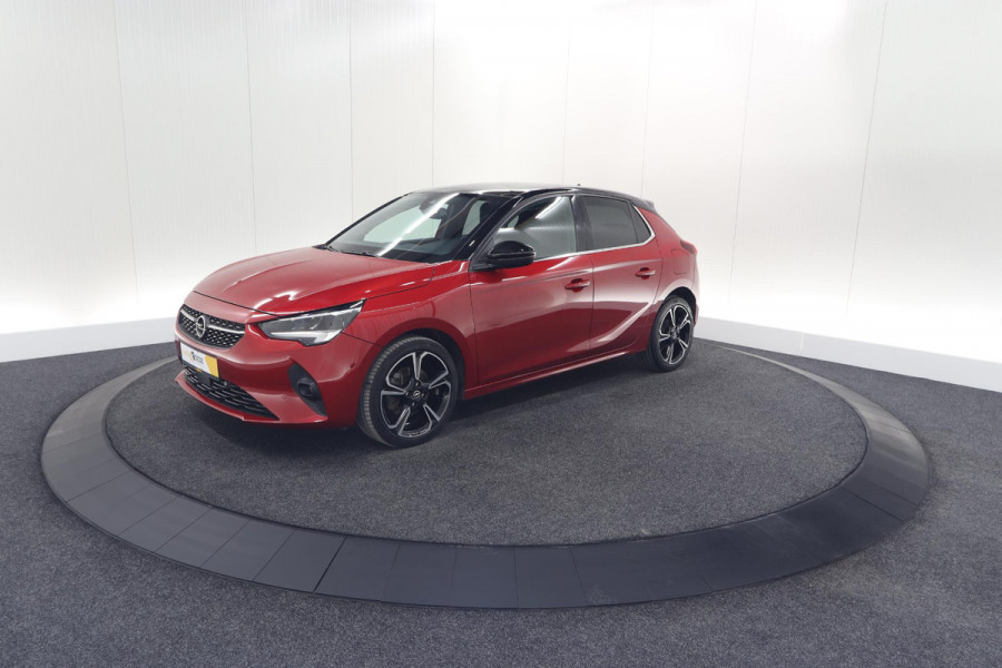 Opel Corsa 1.2 Turbo 100 Ultimate | Panoramadak | Camera | Dodehoekdetectie | Apple Carplay