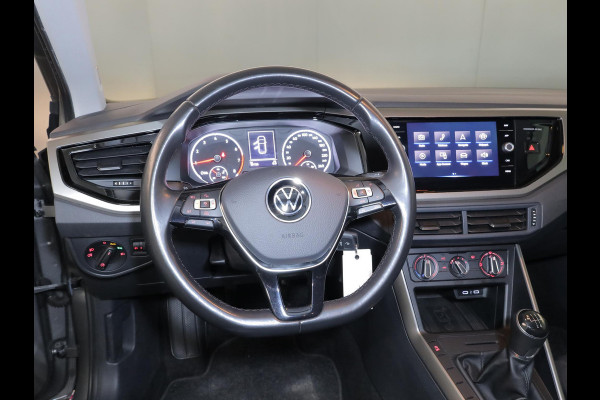 Volkswagen Polo 1.0 TSI R-Line Edition 95 pk | Navigatie | Parkeersensoren | Adaptieve cruise control | Apple Carplay/Android Auto |