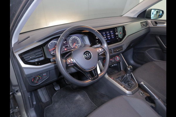 Volkswagen Polo 1.0 TSI R-Line Edition 95 pk | Navigatie | Parkeersensoren | Adaptieve cruise control | Apple Carplay/Android Auto |