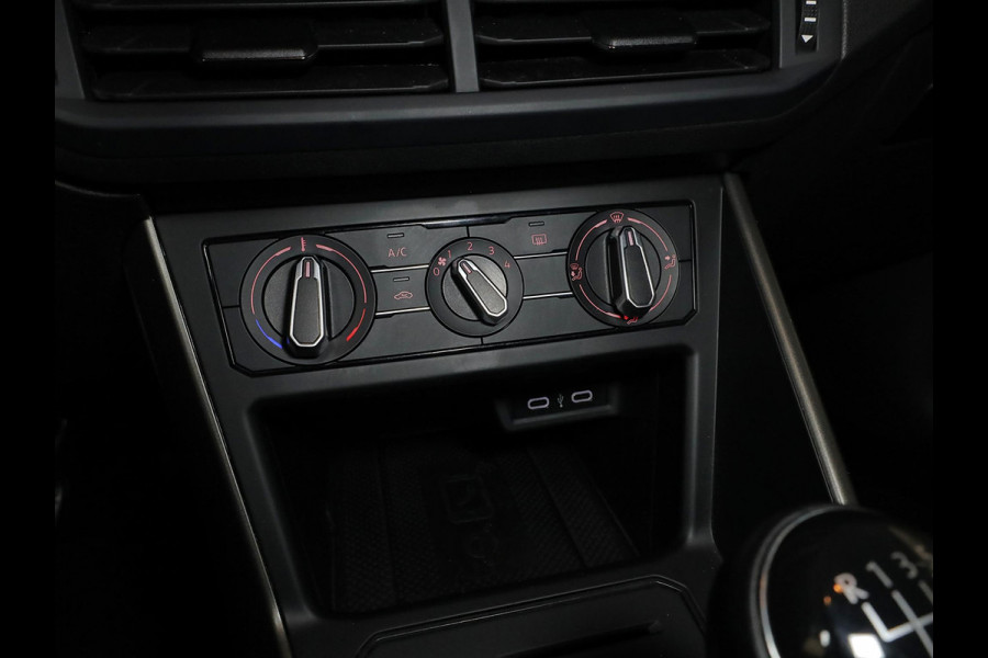 Volkswagen Polo 1.0 TSI R-Line Edition 95 pk | Navigatie | Parkeersensoren | Adaptieve cruise control | Apple Carplay/Android Auto |