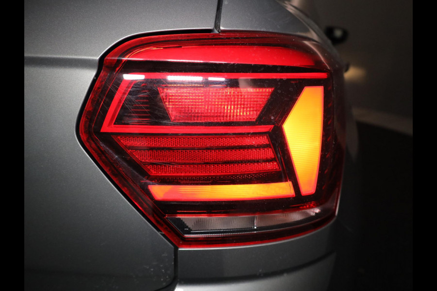 Volkswagen Polo 1.0 TSI R-Line Edition 95 pk | Navigatie | Parkeersensoren | Adaptieve cruise control | Apple Carplay/Android Auto |