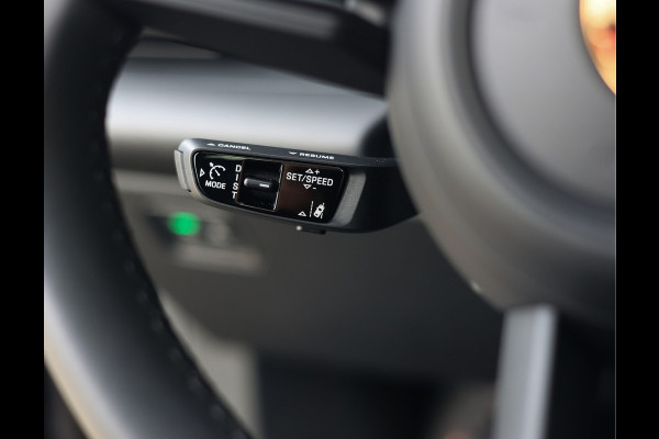 Porsche Macan 4 100 kWh | Pano - BOSE - Chrono