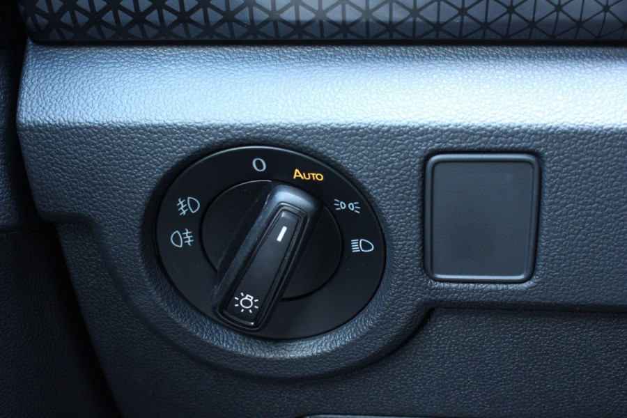 Volkswagen T-Cross 1.0 TSI DSG Style VIRTUAL DAB CARPLAY NAV ACC DAB CAMERA STOELVW '22