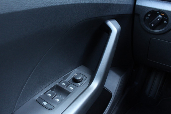 Volkswagen T-Cross 1.0 TSI DSG Style VIRTUAL DAB CARPLAY NAV ACC DAB CAMERA STOELVW '22