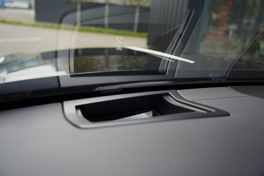 Rolls-Royce Dawn 6.6 V12 Dark Emerald 19 D.Km Bespoke Audio Teak Dek