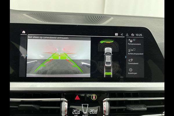 BMW 3-serie 330e M-Sportpack High Executive Performance Pack (INCL-BTW) *HEAD-UP | FULL-LEATHER | FULL-LED | HIFI-SOUND | CAMERA | HEATED-SPORTSEATS | CARPLAY | DIGI-COCKPIT | NAVI-FULLMAP | AMBIENT-LIGHT | ECC | PDC | CRUISE | 19''ALU*