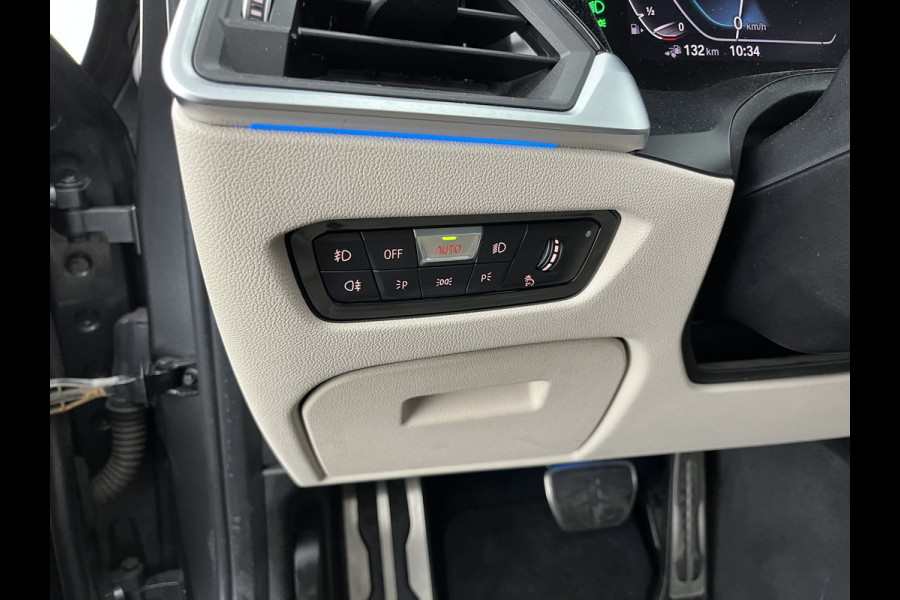 BMW 3-serie 330e M-Sportpack High Executive Performance Pack (INCL-BTW) *HEAD-UP | FULL-LEATHER | FULL-LED | HIFI-SOUND | CAMERA | HEATED-SPORTSEATS | CARPLAY | DIGI-COCKPIT | NAVI-FULLMAP | AMBIENT-LIGHT | ECC | PDC | CRUISE | 19''ALU*