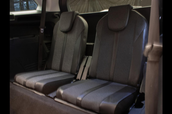 Peugeot 5008 1.2 PureTech Blue Lease Premium Sport (APPLE CARPLAY,NAVI, 360 VIEW,CAMERA,PDC,LED,TREKHAAK,SPORTSTOELEN,LM VELGEN)