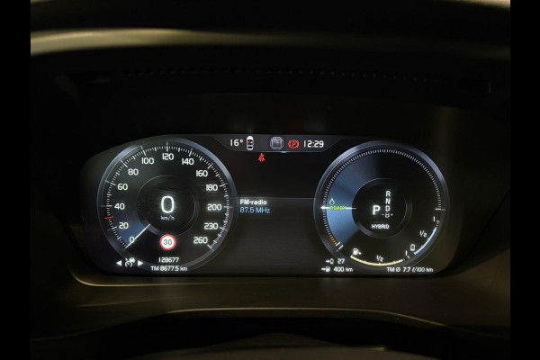 Volvo XC40 T4 Aut. Plug-in Hybrid Ultimate Bright Leder ACC Panoramadak 211pk