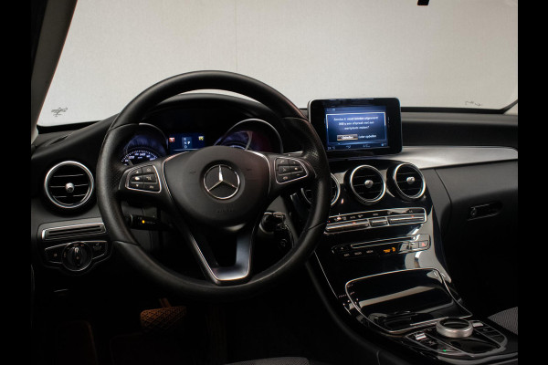 Mercedes-Benz C-Klasse Estate 180 Business Sport (APPLE CARPLAY,NAVI,LED,CRUISE,SPORTSTOELEN,CAMERA,PDC,GETINT,NETTESTAAT)