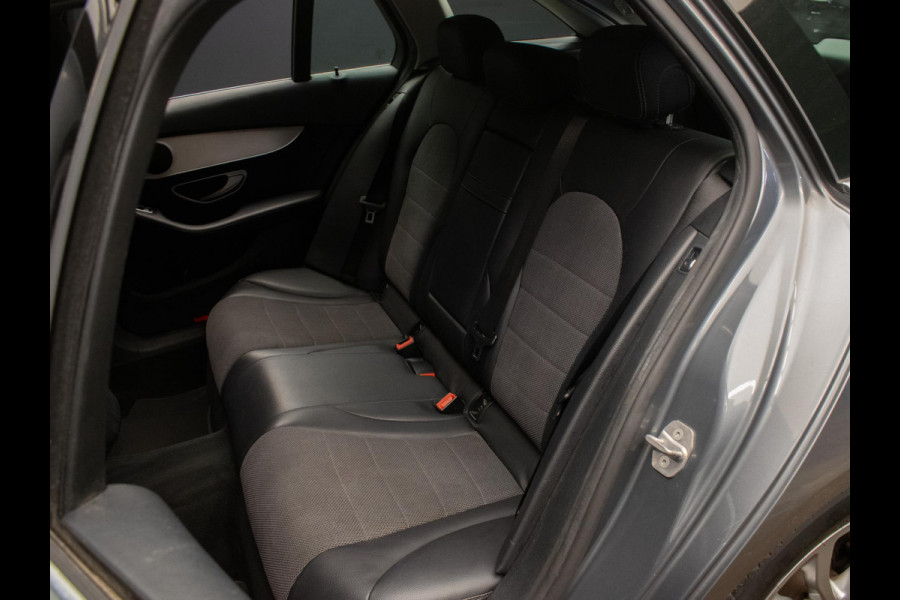 Mercedes-Benz C-Klasse Estate 180 Business Sport (APPLE CARPLAY,NAVI,LED,CRUISE,SPORTSTOELEN,CAMERA,PDC,GETINT,NETTESTAAT)