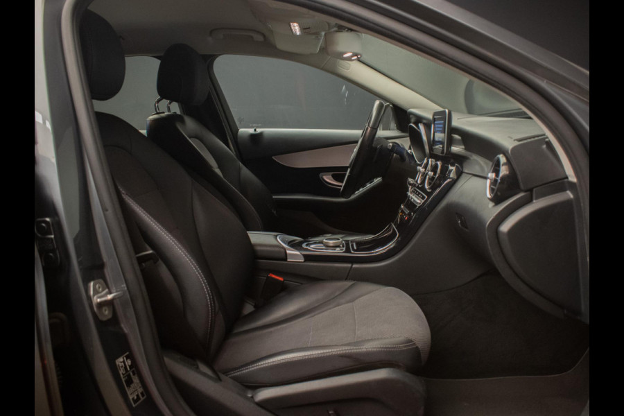 Mercedes-Benz C-Klasse Estate 180 Business Sport (APPLE CARPLAY,NAVI,LED,CRUISE,SPORTSTOELEN,CAMERA,PDC,GETINT,NETTESTAAT)