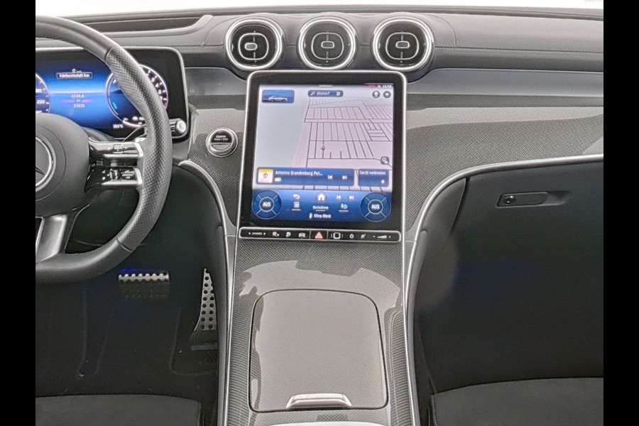 Mercedes-Benz GLC Coupé 300 e 4MATIC AMG Plug-In Hybride AMG Line Premium Plus | Night Pakket | Trekhaak | Alarm Klasse 3 | Distronic | Panorama Schuif-Kanteldak. Inclusief 24 maanden MB Certified garantie voor Europa.