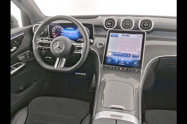 Mercedes-Benz GLC Coupé 300 e 4MATIC AMG Plug-In Hybride AMG Line Premium Plus | Night Pakket | Trekhaak | Alarm Klasse 3 | Distronic | Panorama Schuif-Kanteldak. Inclusief 24 maanden MB Certified garantie voor Europa.