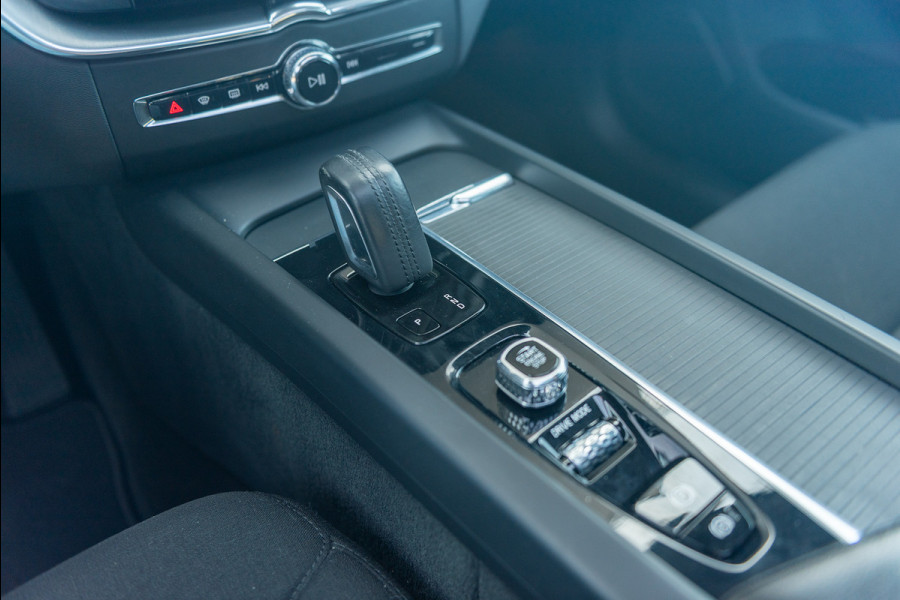 Volvo XC60 T6 Aut. Inscription Parkeersensor Schuifdak ACC 340pk
