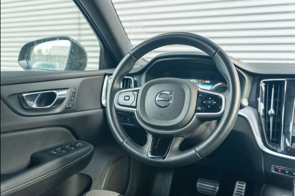 Volvo V60 T6 Aut. Plug-in Hybrid R-Design Leder Parkeercamera 340pk