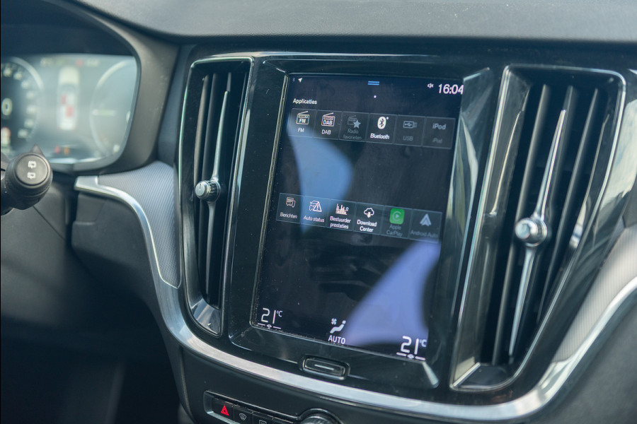 Volvo V60 T6 Aut. Plug-in Hybrid R-Design Leder Parkeercamera 340pk