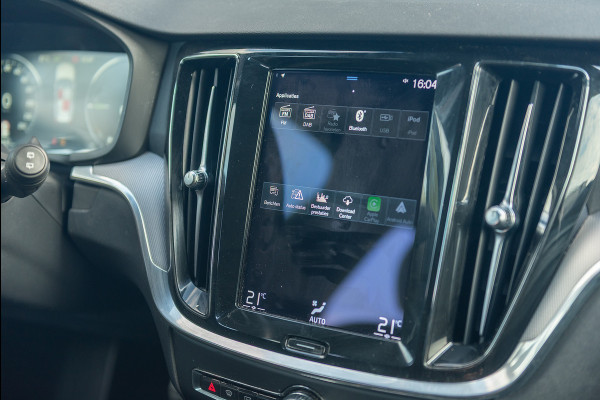 Volvo V60 T6 Aut. Plug-in Hybrid R-Design Leder Parkeercamera 340pk