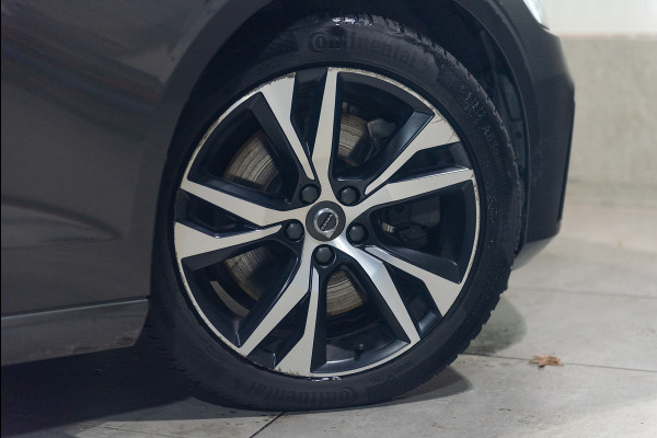 Volvo V60 T6 Aut. Plug-in Hybrid R-Design Leder Parkeercamera 340pk