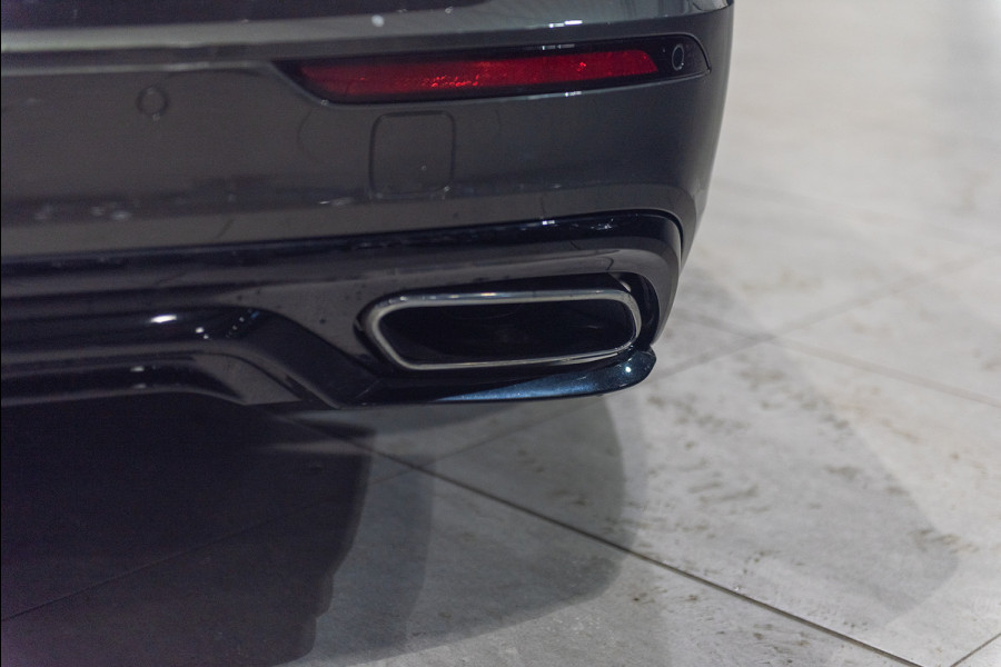 Volvo V60 T6 Aut. Plug-in Hybrid R-Design Leder Parkeercamera 340pk