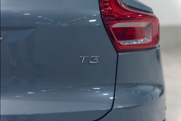 Volvo XC40 T3 Aut. R-Design ACC Trekhaak Parkeercamera 163pk