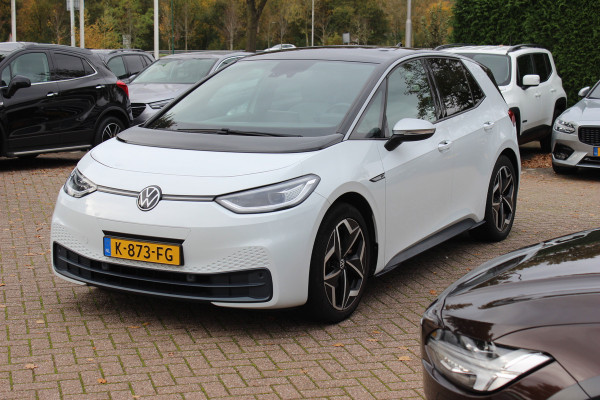 Volkswagen ID.3 First Plus 58 kWh / SoH 93.2% / Camera / Keyless / Matrix LED / Interieurvoorverwarming / 19'' / DAB / 19'' / Navigatie / ACC