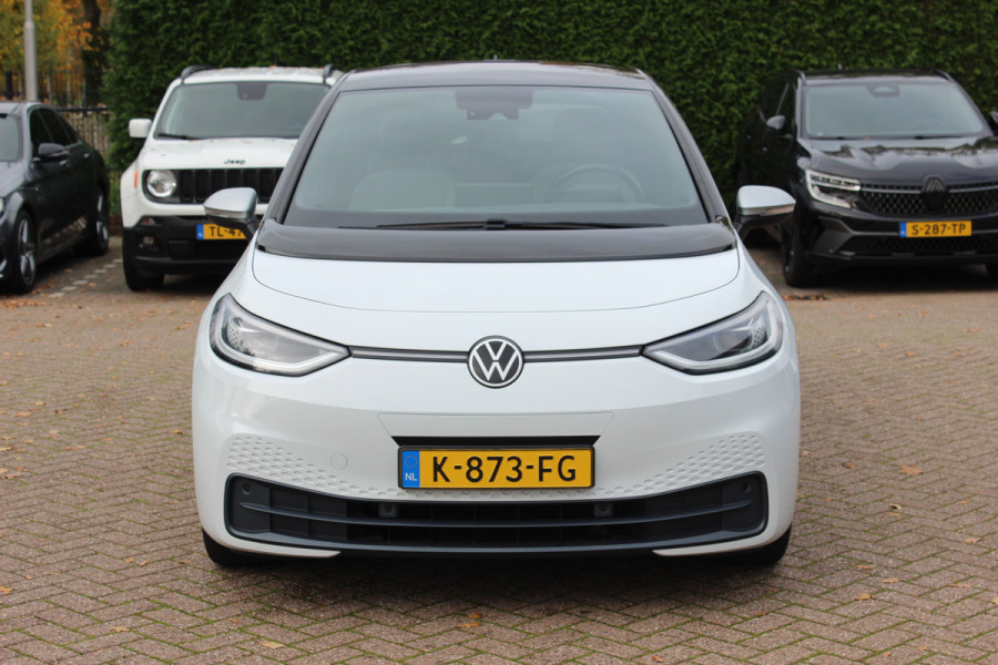 Volkswagen ID.3 First Plus 58 kWh / SoH 93.2% / Camera / Keyless / Matrix LED / Interieurvoorverwarming / 19'' / DAB / 19'' / Navigatie / ACC