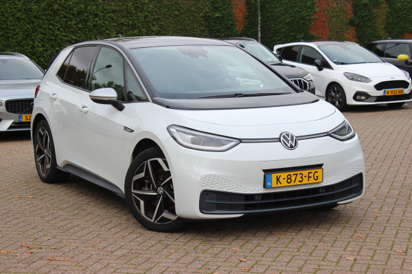 Volkswagen ID.3 First Plus 58 kWh / SoH 93.2% / Camera / Keyless / Matrix LED / Interieurvoorverwarming / 19'' / DAB / 19'' / Navigatie / ACC
