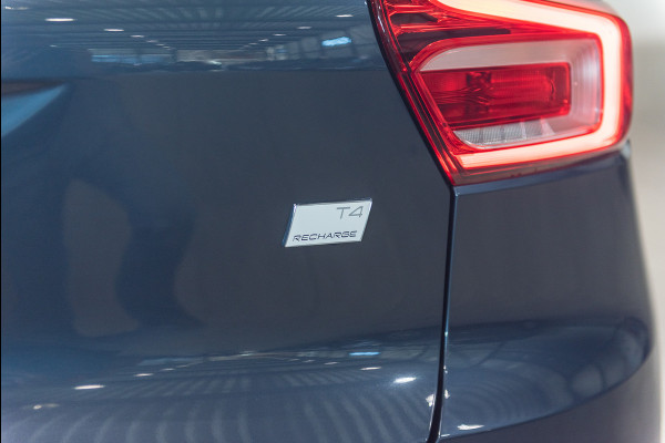 Volvo XC40 T4 Aut. Plug-in Hybrid Inscription Parkeercamera Stoelverwarming 211pk