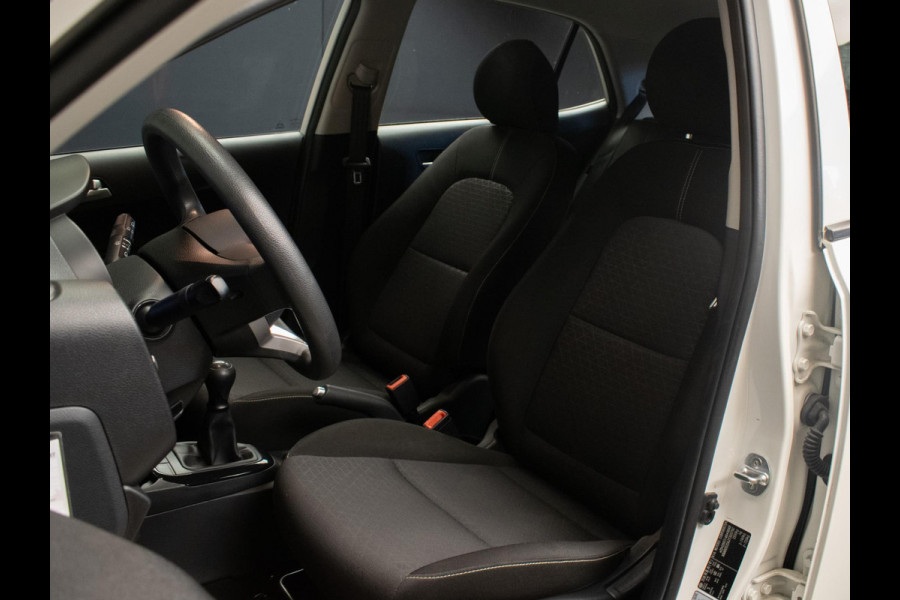 Kia Picanto 1.0 CVVT ComfortPlusLine Navigator Sport (APPLE CARPLAY.NAVI,CAMERA,LED,SPORTSTOELEN,AIRCO,PDC,NETTESTAAT)