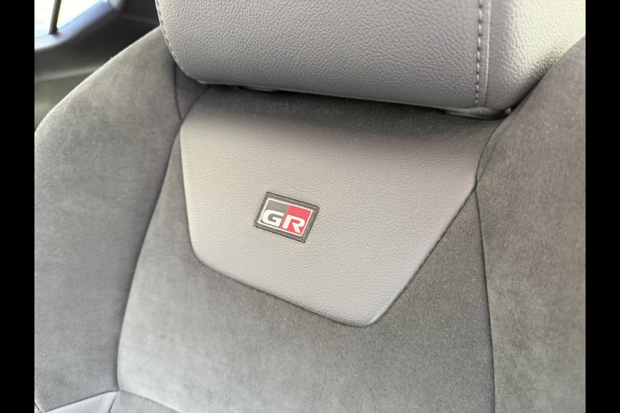 Toyota C-HR 2.0 Hybrid GR-Sport | BSM | LED | 19 inch | 10 jr GARANTIE | Rijklaar!!