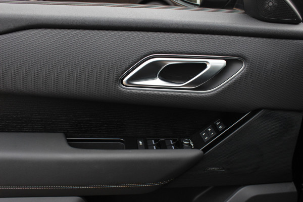 Land Rover Range Rover Velar 2.0 P250 Turbo AWD R-Dynamic SE / Panoramadak / Camera / Leder / Keyless / 21'' / Apple CarPlay / Stuur+Stoelverwarming / DAB / Dodehoek / Cruise Control