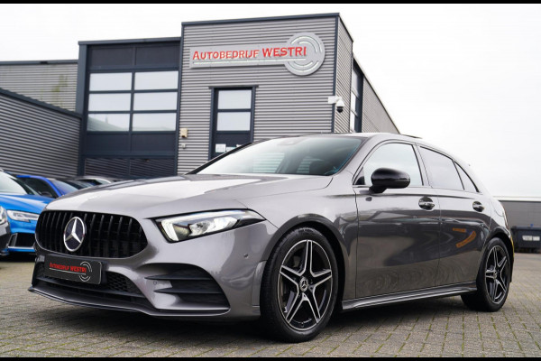Mercedes-Benz A-Klasse 180 d Business Solution AMG | Panorama | Sfeerverlichting | Camera | Leder/Alcantara | AMG PAKKET | LED |
