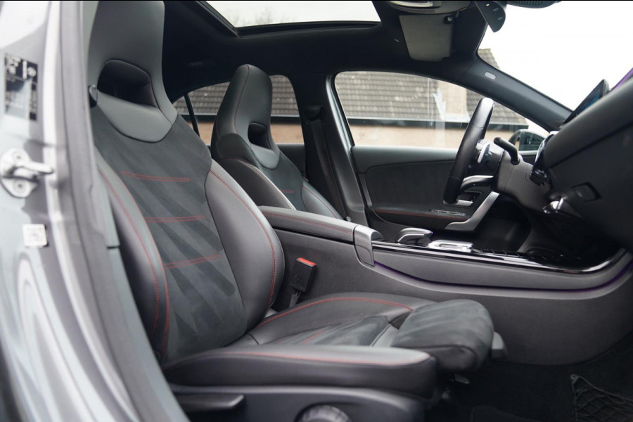 Mercedes-Benz A-Klasse 180 d Business Solution AMG | Panorama | Sfeerverlichting | Camera | Leder/Alcantara | AMG PAKKET | LED |