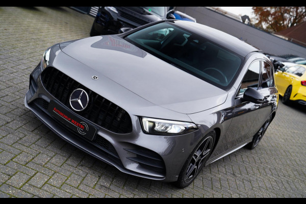 Mercedes-Benz A-Klasse 180 d Business Solution AMG | Panorama | Sfeerverlichting | Camera | Leder/Alcantara | AMG PAKKET | LED |