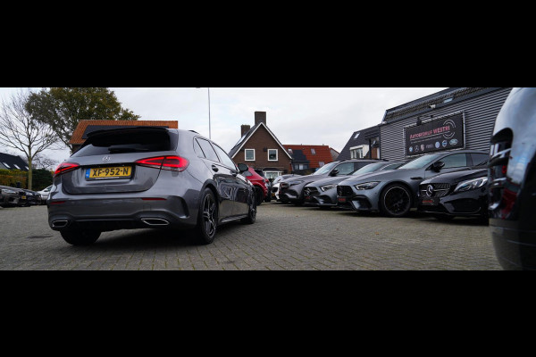 Mercedes-Benz A-Klasse 180 d Business Solution AMG | Panorama | Sfeerverlichting | Camera | Leder/Alcantara | AMG PAKKET | LED |