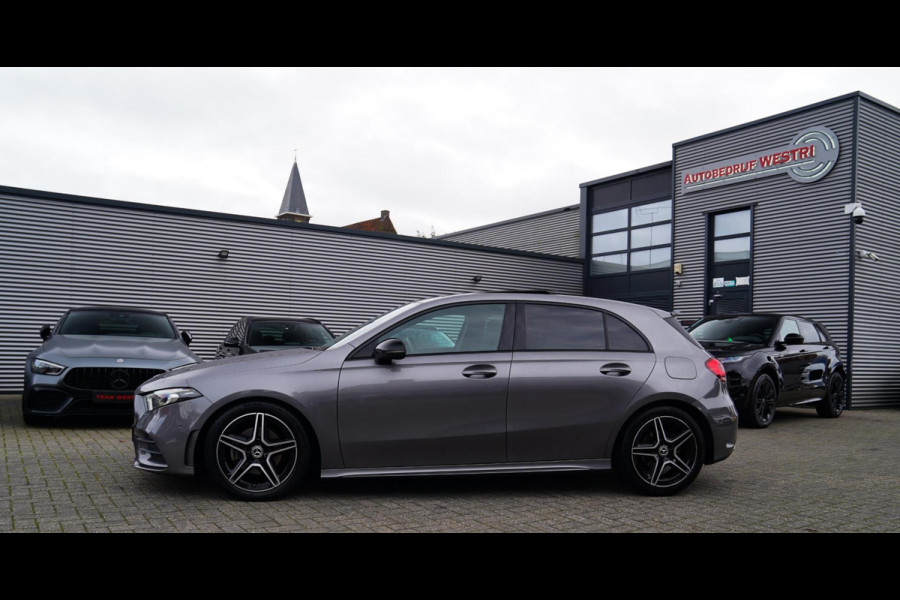 Mercedes-Benz A-Klasse 180 d Business Solution AMG | Panorama | Sfeerverlichting | Camera | Leder/Alcantara | AMG PAKKET | LED |