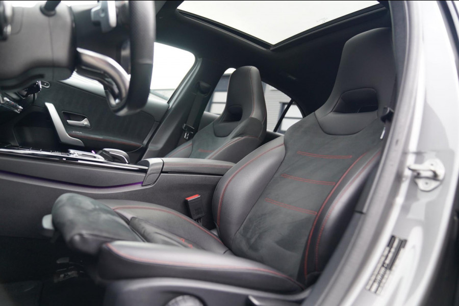 Mercedes-Benz A-Klasse 180 d Business Solution AMG | Panorama | Sfeerverlichting | Camera | Leder/Alcantara | AMG PAKKET | LED |