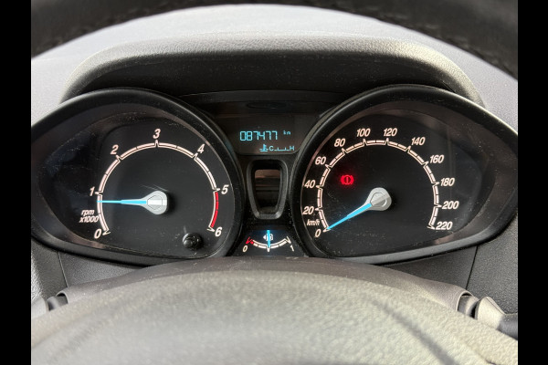 Ford Transit Courier 1.5 TDCI Trend | NL-auto | Cruisec. | Airco | PDC