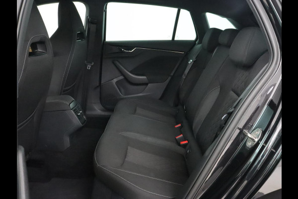 Škoda SCALA 1.0 TSI Sport | Stoelverwarming | Camera | Carplay | Climate control | Full LED | Cruise control | Sportstoelen | Parkeerhulp