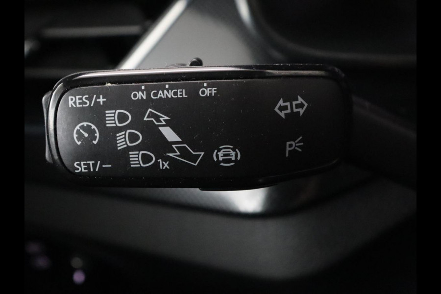 Škoda SCALA 1.0 TSI Sport | Stoelverwarming | Camera | Carplay | Climate control | Full LED | Cruise control | Sportstoelen | Parkeerhulp