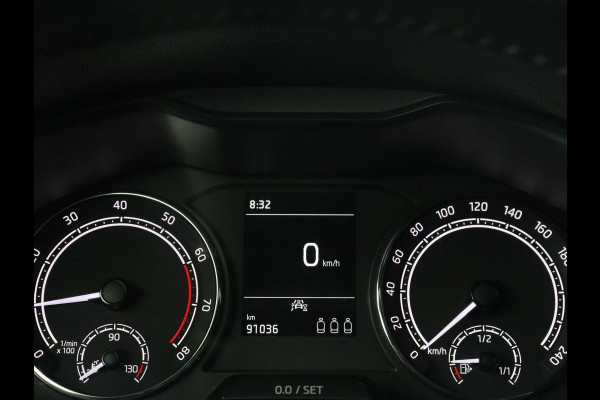 Škoda SCALA 1.0 TSI Sport | Stoelverwarming | Camera | Carplay | Climate control | Full LED | Cruise control | Sportstoelen | Parkeerhulp