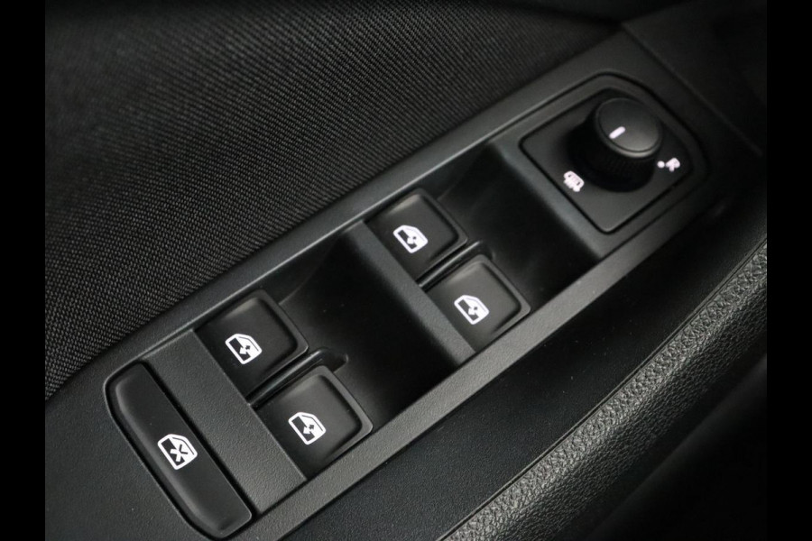 Škoda SCALA 1.0 TSI Sport | Stoelverwarming | Camera | Carplay | Climate control | Full LED | Cruise control | Sportstoelen | Parkeerhulp